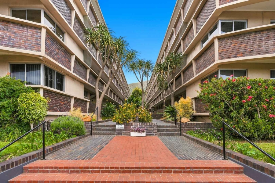 2 Bedroom Property for Sale in Green Point Western Cape